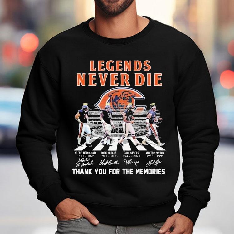 Honoring Chicago Bears icons with this timeless legends never fade t-shirt Honoring Chicago Bears icons with this timeless legends never fade t-shirt