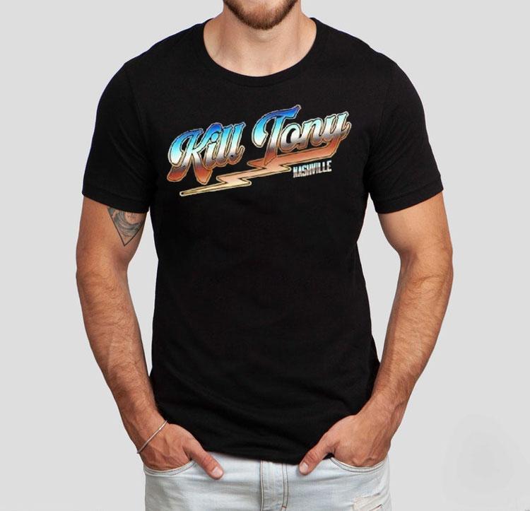 Nashville live show thrills with explosive energy in lightning bolt t-shirt Nashville live show thrills with explosive energy in lightning bolt t-shirt