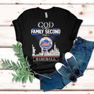 Prioritize Faith Family and Baseball Legends with This Stylish Mets Skyline Tshirt Prioritize Faith Family and Baseball Legends with This Stylish Mets Skyline Tshirt