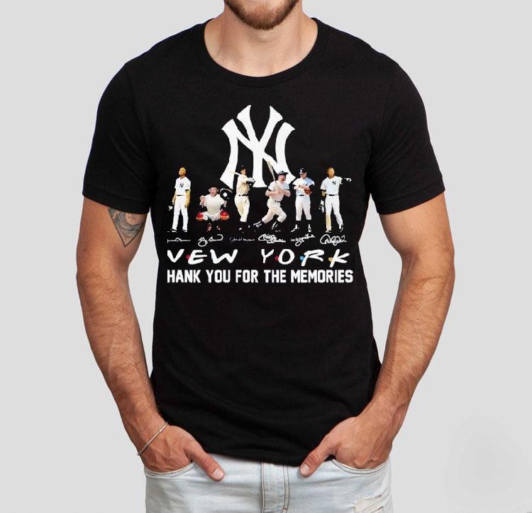 Yankees supporters cherish unforgettable moments with this t-shirt Yankees supporters cherish unforgettable moments with this t-shirt