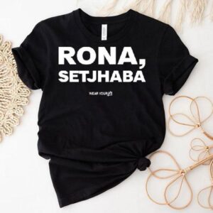 Carl Niehaus sports Rona colors in stylish setjhaba t-shirt