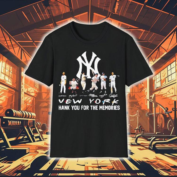 Yankees supporters cherish unforgettable moments with this t-shirt Yankees supporters cherish unforgettable moments with this t-shirt