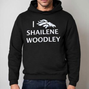 Shailene Woodley wears Denver Broncos inspired t-shirt 2 Shailene Woodley Wears Denver Broncos Inspired Hoodie
