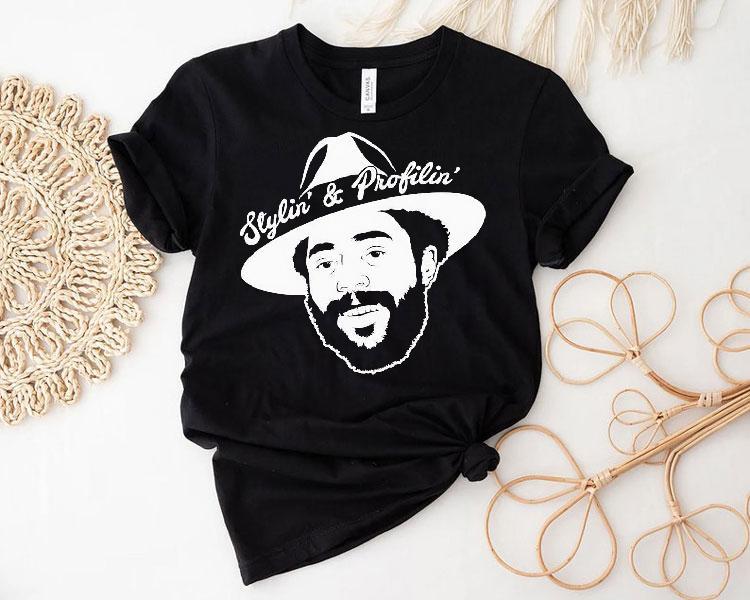 Walt Frazier Stylin’ And Profilin’ New York Knicks Shirt Walt Frazier Stylin’ And Profilin’ New York Knicks Shirt