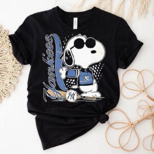 New York Yankees X Snoopy The Peanuts Shirt 1 New York Yankees X Snoopy The Peanuts Tshirt