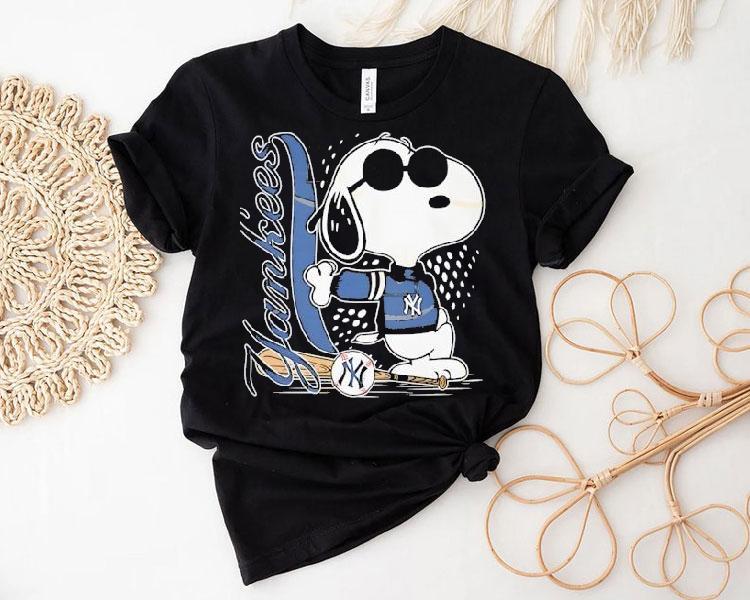 New York Yankees X Snoopy The Peanuts Shirt New York Yankees X Snoopy The Peanuts Shirt