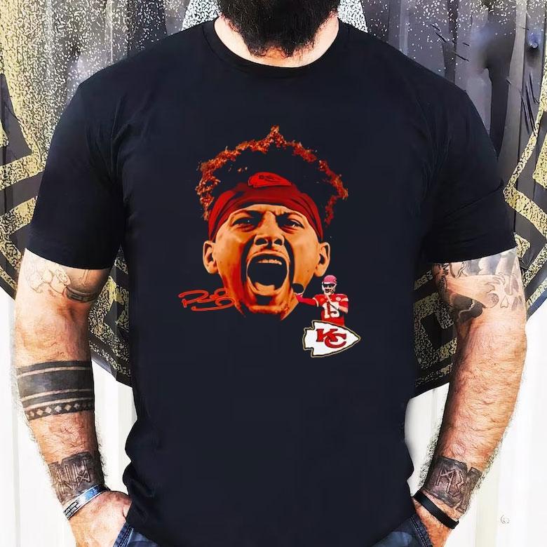 Patrick Mahomes Bigface Kansas City Chiefs Football Signature Shirt Patrick Mahomes Bigface Kansas City Chiefs Football Signature Shirt