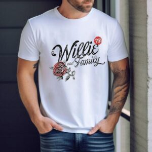 Willie Nelson Willie And Family ’78 Roses Shirt