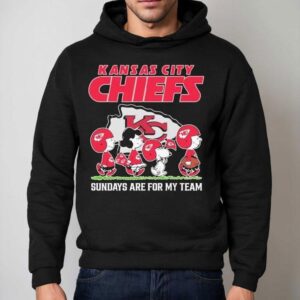 Snoopy And Charlie Brown The Peanuts Kansas City Chiefs Sundays Are For My Team Shirt 2 Snoopy And Charlie Brown The Peanuts Kansas City Chiefs Sundays Are For My Team Hoodie