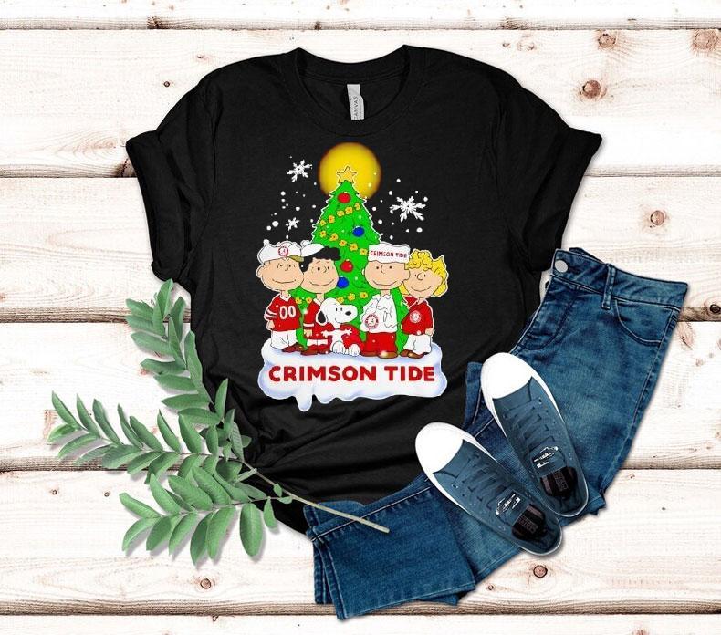 Peanuts Characters Alabama Crimson Tide Christmas Shirt Peanuts Characters Alabama Crimson Tide Christmas Shirt