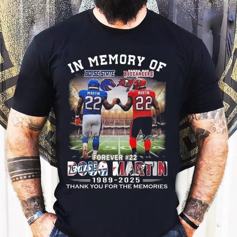 Boise State Broncos Tampa Bay Buccaneers Doug Martin 4ever Memories 2025 Signatures Shirt Boise State Broncos Tampa Bay Buccaneers Doug Martin 4ever Memories 2025 Signatures Shirt