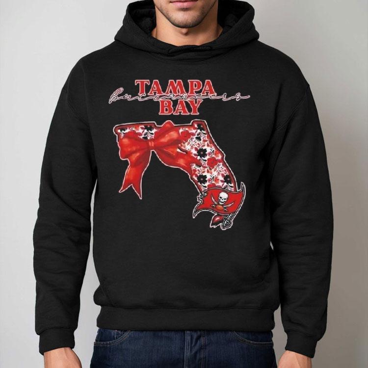 Tampa Bay Buccaneers Nfl Cozy State Bow 2025 Shirt Tampa Bay Buccaneers Nfl Cozy State Bow 2025 Shirt