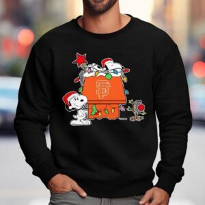 San Francisco Giants Christmas Snoopy Doghouse Shirt 3 San Francisco Giants Christmas Snoopy Doghouse Sweatshirt