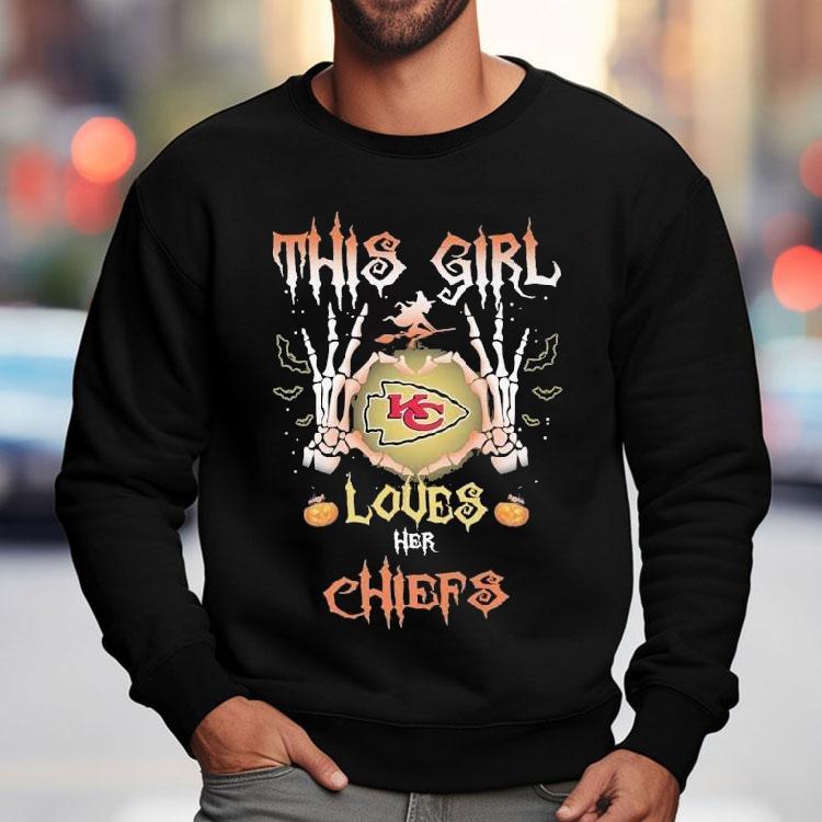 This Girl Loves Her Kansas City Chiefs Skeleton Heart Hands Halloween Shirt This Girl Loves Her Kansas City Chiefs Skeleton Heart Hands Halloween Shirt