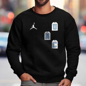 North Carolina Tar Heels Coach Hubert Davis Logo Shirt 3 North Carolina Tar Heels Coach Hubert Davis Logo Sweatshirt