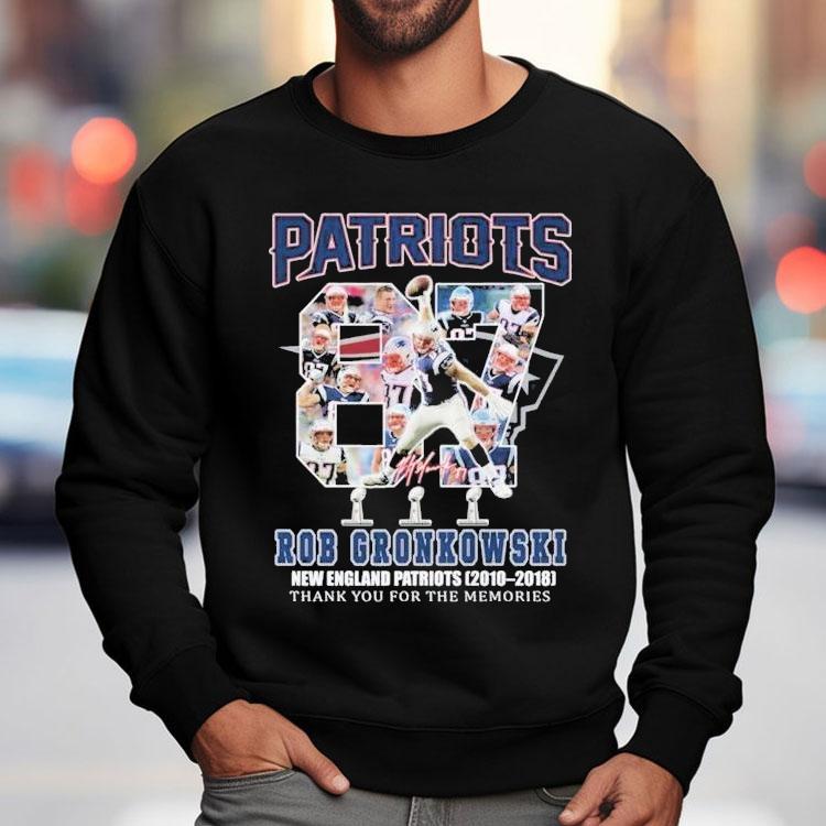 Rob Gronkowski New England Patriots 2010 2018 Thank You For The Memories Signature Shirt Rob Gronkowski New England Patriots 2010 2018 Thank You For The Memories Signature Shirt
