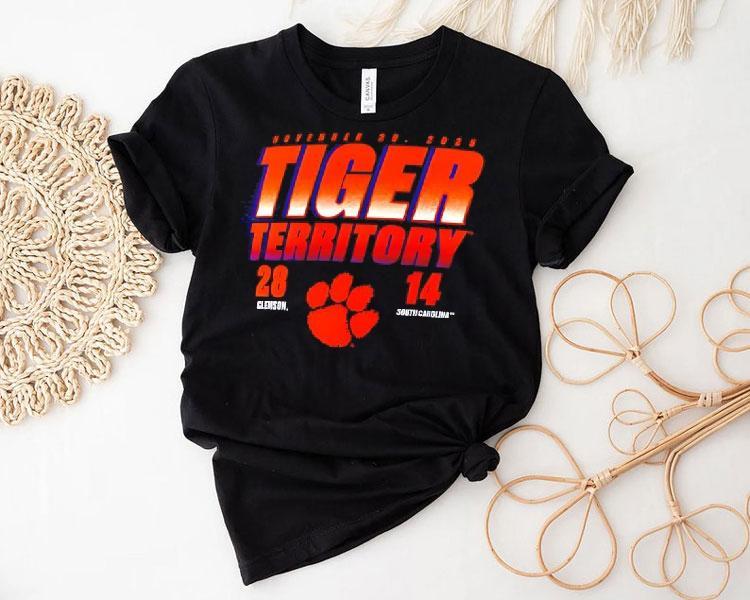 Charcoal Clemson Tigers Vs. South Carolina Gamecocks 2025 Score Shirt 4 Charcoal Clemson Tigers Vs South Carolina Gamecocks Score Tshirt