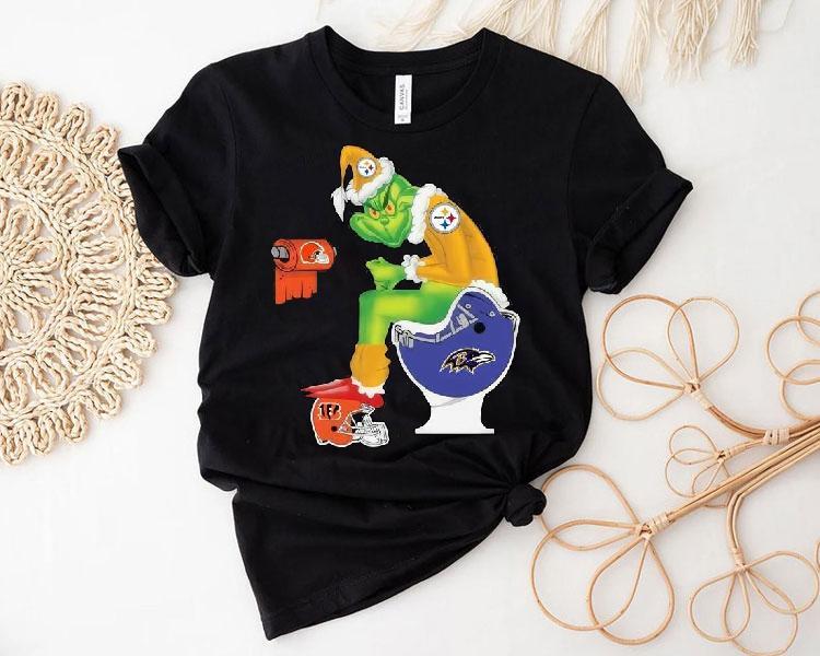 Grinch Pittsburgh Slers Shit On Baltimore Ravens Helmet Toilet Christmas Shirt 4 Grinch Pittsburgh Slers Shit On Baltimore Ravens Helmet Toilet Christmas Tshirt