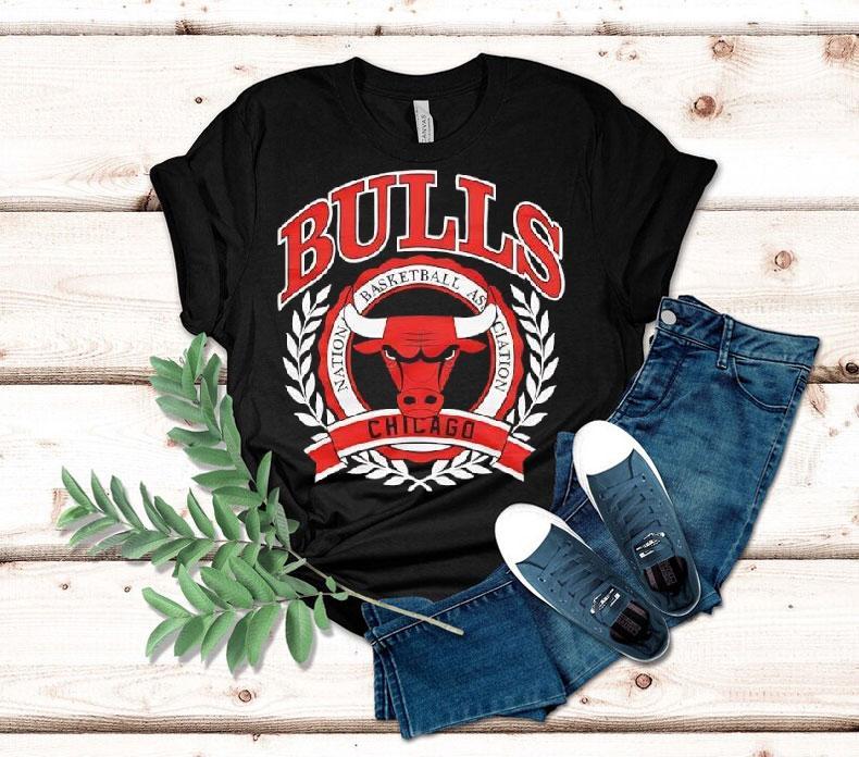 Naional Basketball Association Chicago Bulls Crest Logo Shirt 4 Naional Basketball Association Chicago Bulls Crest Logo Tshirt