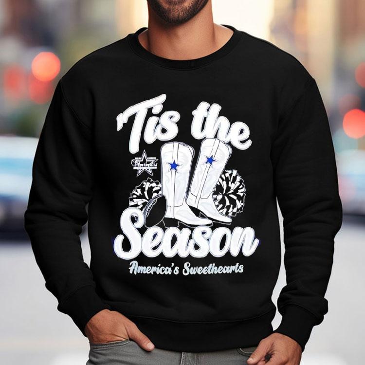 Dallas Cowboys ‘tis The Season Boots America’s Sweethearts Graphic Shirt Dallas Cowboys ‘tis The Season Boots America’s Sweethearts Graphic Shirt