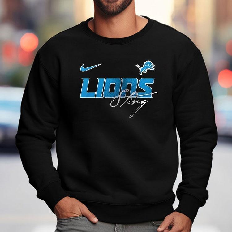 Detroit Lions X Sting Go Lions Graphic Repeat Shirt Detroit Lions X Sting Go Lions Graphic Repeat Shirt